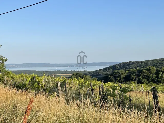 Eladó telek Balatoncsicsó 3000 nm