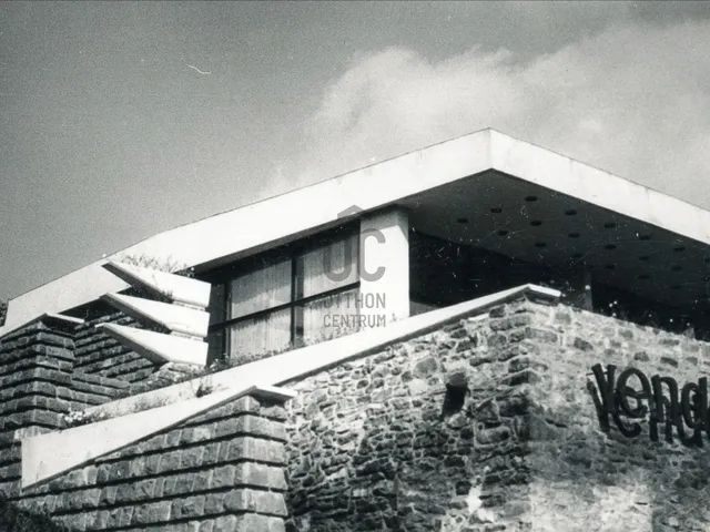 Eladó kereskedelmi és ipari ingatlan Balatonszepezd 300 nm