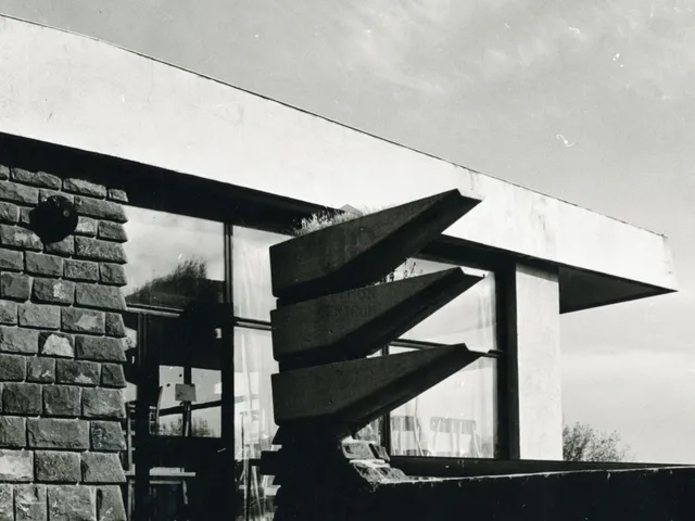 Eladó kereskedelmi és ipari ingatlan Balatonszepezd 300 nm