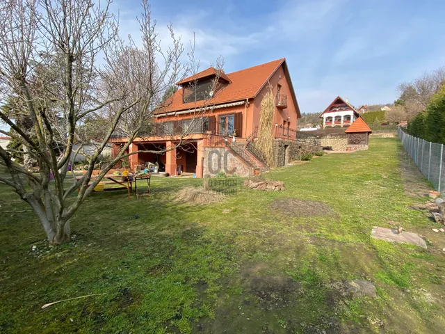 Eladó ház Felsőörs 412 nm