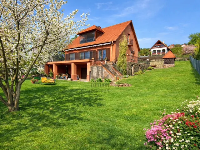 Eladó ház Felsőörs 412 nm