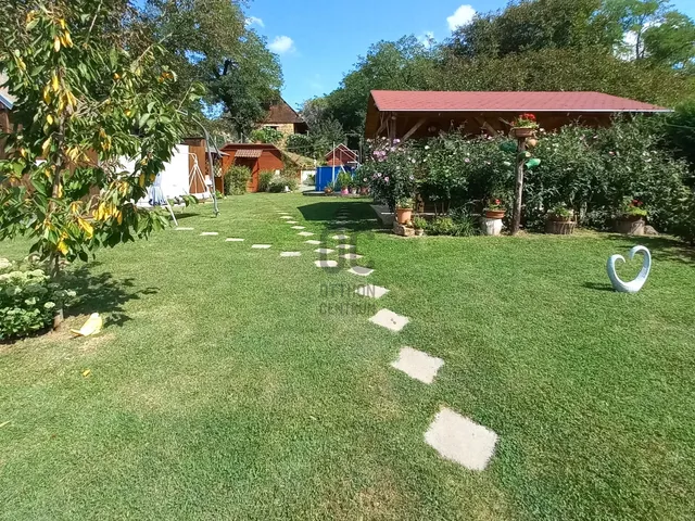 Eladó ház Szőlősgyörök 243 nm