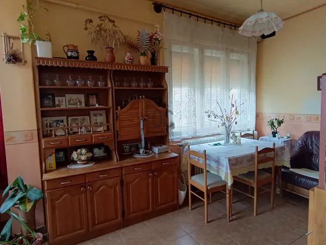 Eladó ház Molnári 160 nm
