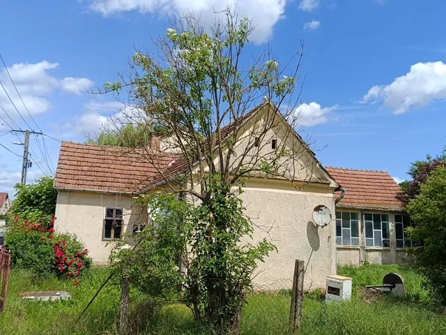 Eladó ház Eszteregnye 110 nm