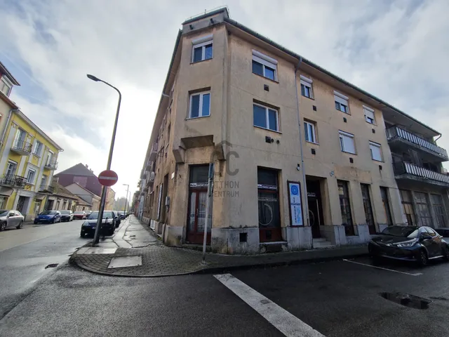 Eladó kereskedelmi és ipari ingatlan Nagykanizsa, Belváros 140 nm