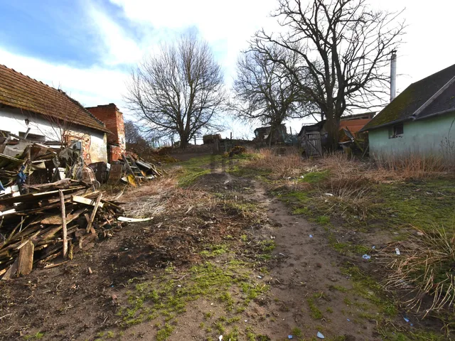 Eladó telek Sormás 50 nm