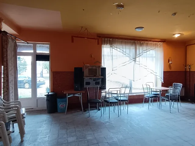 Eladó kereskedelmi és ipari ingatlan Nagykanizsa, Bajcsa 140 nm