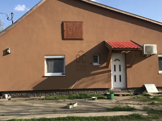 Eladó kereskedelmi és ipari ingatlan Dunavarsány, Kisvarsány 70 nm