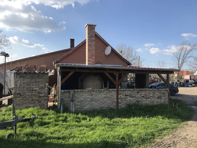 Kiadó kereskedelmi és ipari ingatlan Dunavarsány, Kisvarsány 600 nm