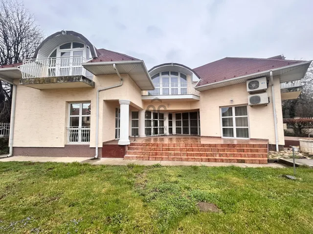 Eladó ház Budapest XVIII. kerület, Erzsébettelep 276 nm