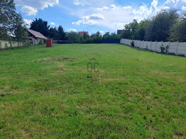 Eladó telek Gomba 1748 nm