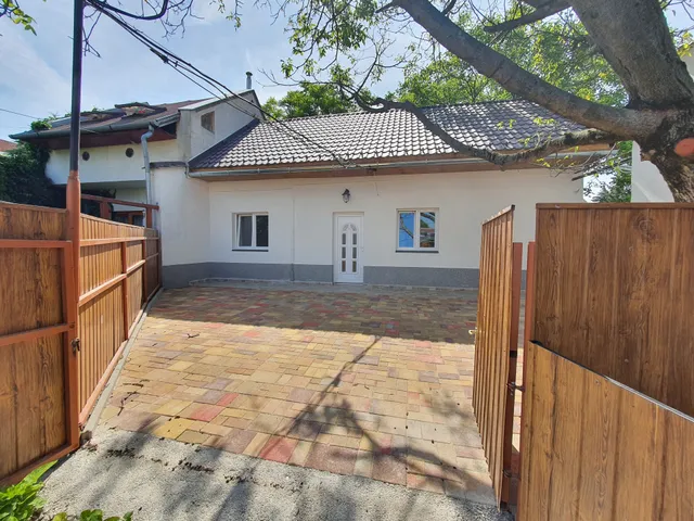 Eladó lakás Budakeszi, Fő utca 55 nm