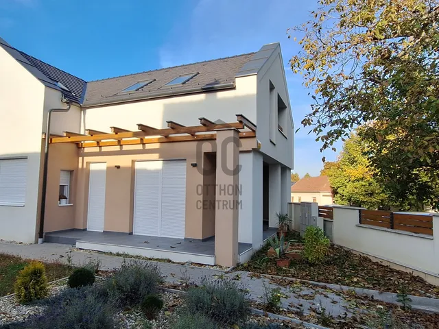 Kiadó ház Törökbálint 124 nm