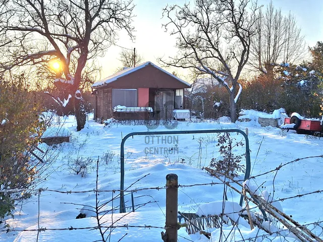 Eladó telek Törökbálint 715 nm