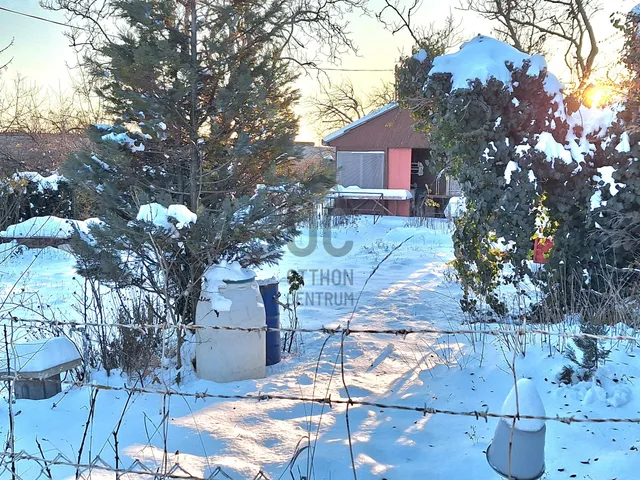 Eladó telek Törökbálint 715 nm
