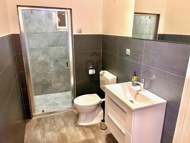 Eladó lakás Budapest VI. kerület 75 nm