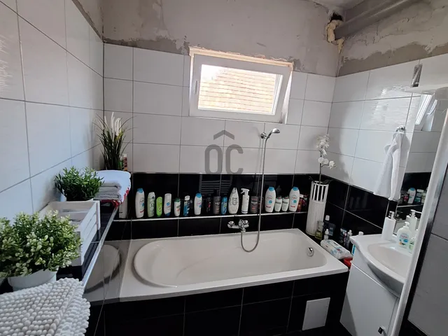 Eladó ház Budapest XVIII. kerület, Újpéteritelep 147 nm
