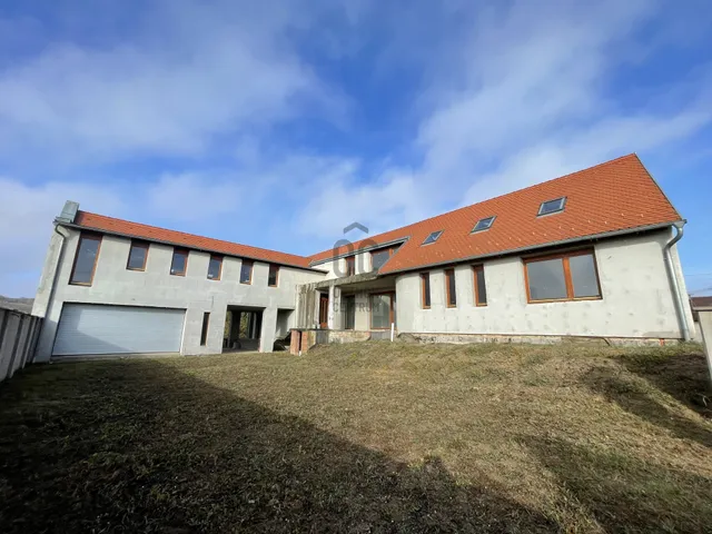 Eladó ház Olasz 236 nm