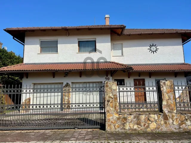 Eladó ház Csömör, Majorszegiliget 300 nm