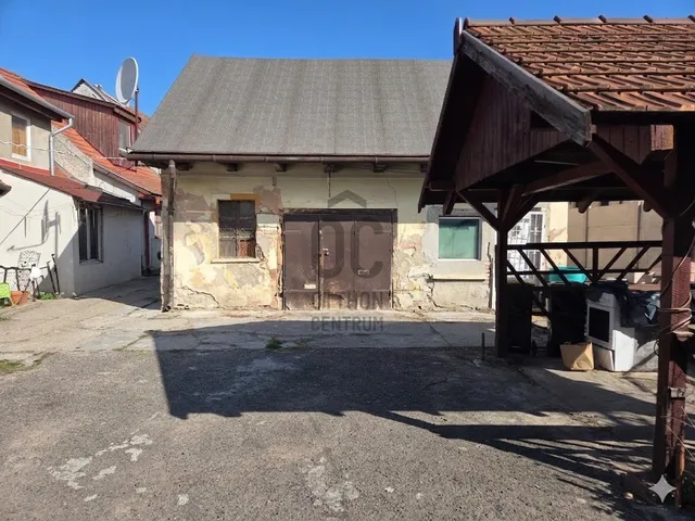 Eladó garázs Budaörs 47 nm