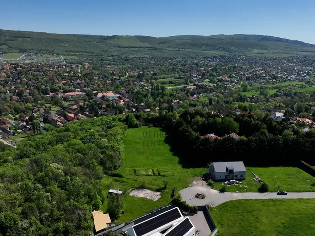 Eladó telek Budajenő 6134 nm
