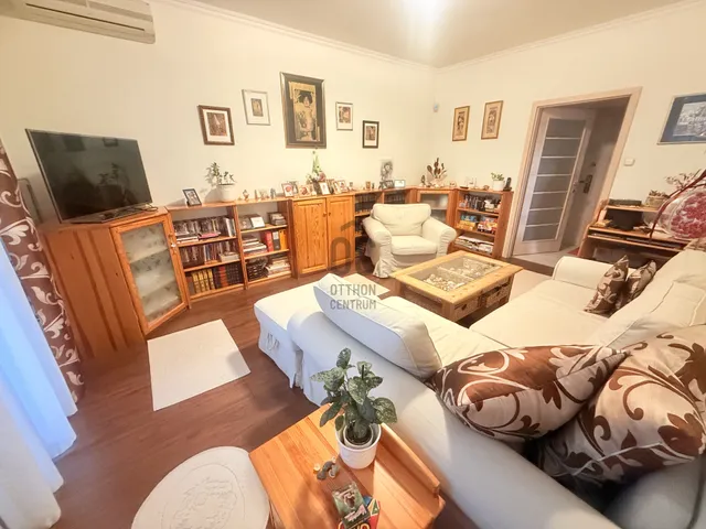 Eladó lakás Budapest XXI. kerület, Erdősor 65 nm