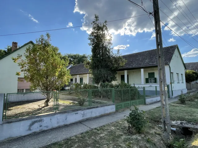 Eladó ház Székelyszabar 98 nm