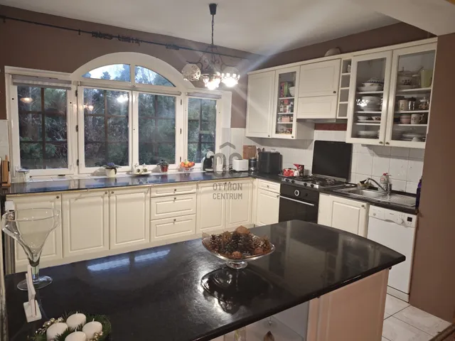 Eladó ház Sátorhely 200 nm