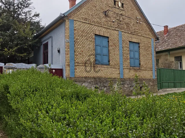 Eladó ház Véménd 115 nm
