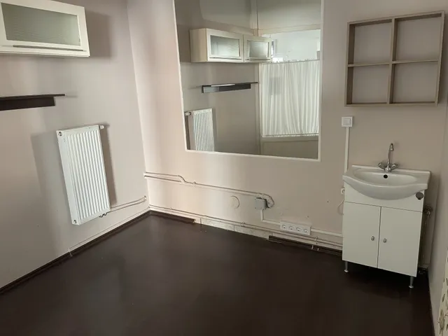 Kiadó kereskedelmi és ipari ingatlan Baja, Belváros 16 nm