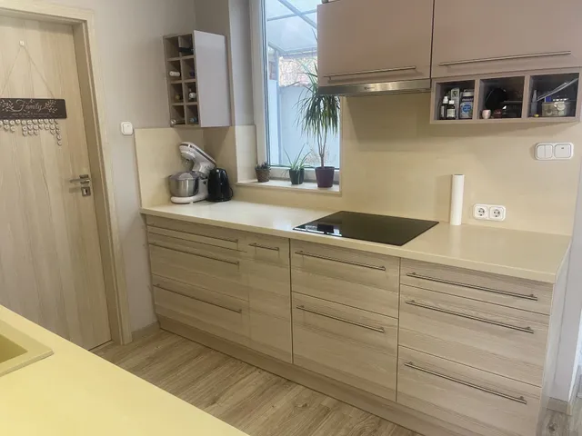 Eladó lakás Baja, Bajaszentistván 77 nm