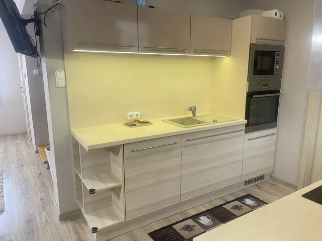 Eladó lakás Baja, Bajaszentistván 77 nm