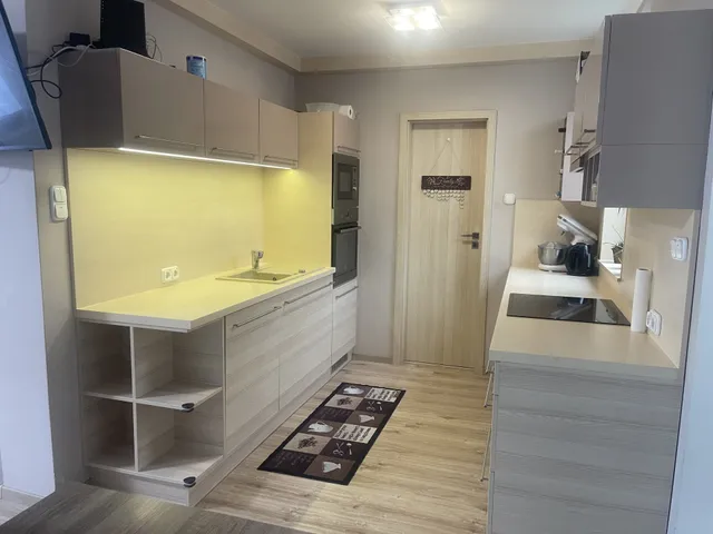 Eladó lakás Baja, Bajaszentistván 77 nm