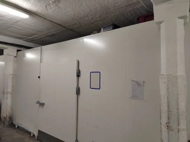 Eladó kereskedelmi és ipari ingatlan Békéscsaba 1100 nm