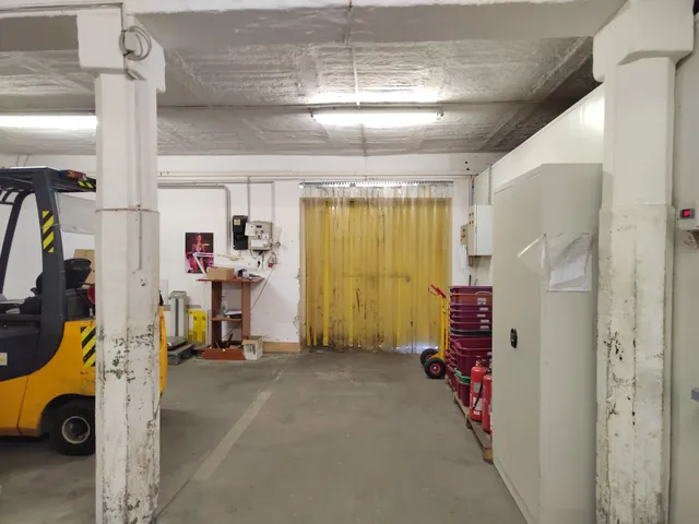 Eladó kereskedelmi és ipari ingatlan Békéscsaba 1100 nm