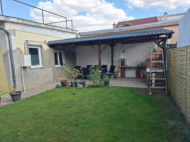 Eladó ház Budapest XX. kerület, Pacsirtatelep 200 nm