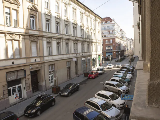 Eladó lakás Budapest VII. kerület, Ligetváros, 25nm-es, egyszobás, utcai 25 nm