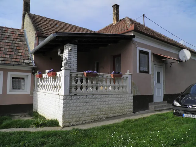 Eladó ház Batyk 130 nm