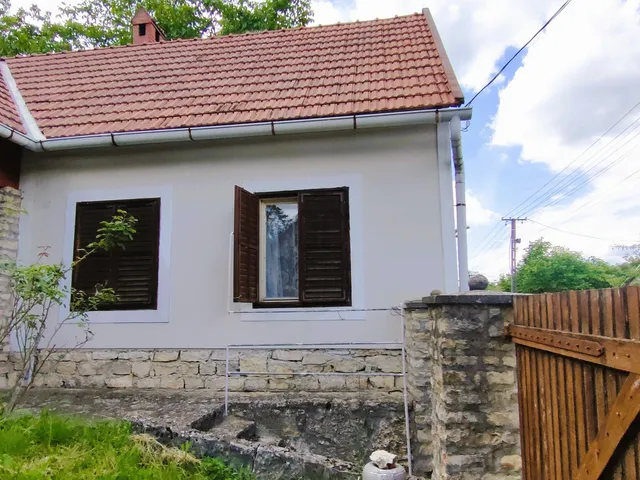 Eladó üdülő és hétvégi ház Monoszló 104 nm