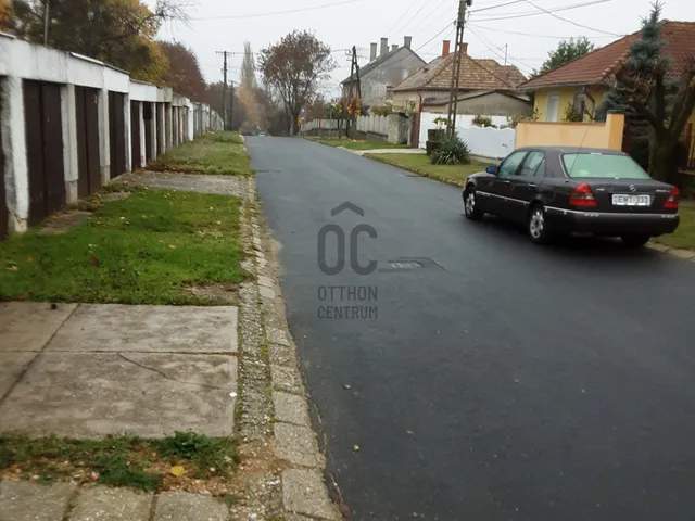 Eladó garázs Tapolca, Belváros 18 nm