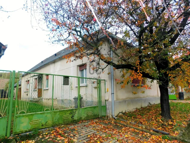 Eladó ház Balatoncsicsó 89 nm