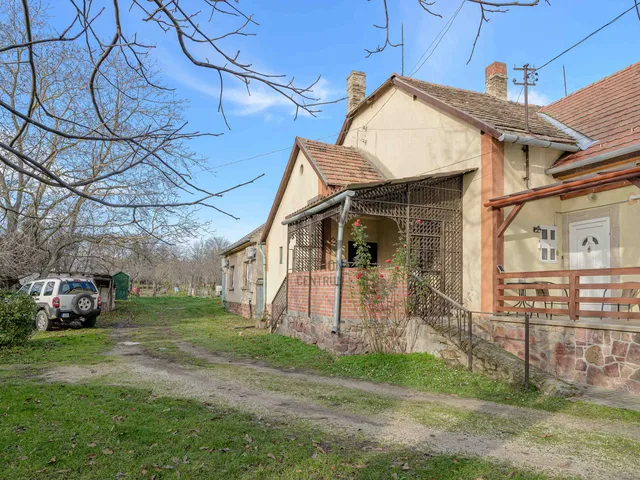 Eladó ház Ábrahámhegy 82 nm