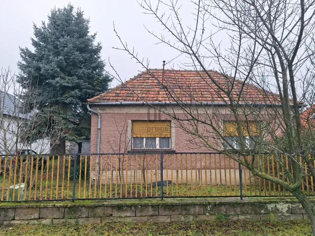Eladó ház Lesenceistvánd 70 nm