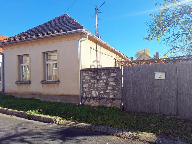 Eladó ház Tapolca, Kertváros 85 nm