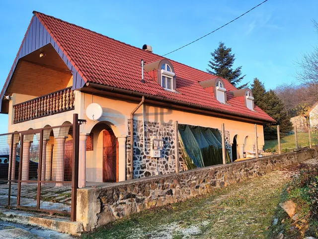 Eladó üdülő és hétvégi ház Hegymagas 105 nm