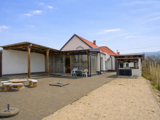 Eladó üdülő és hétvégi ház Kővágóörs 75 nm