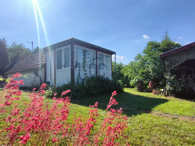 Eladó nyaraló Gyulakeszi 82 nm