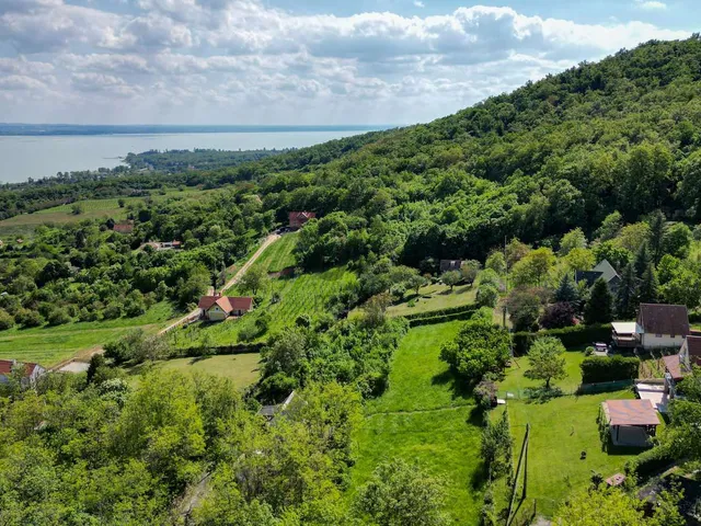 Eladó üdülő és hétvégi ház Balatonszepezd 88 nm