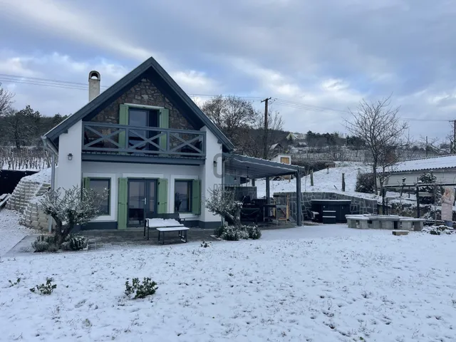 Eladó üdülő és hétvégi ház Balatonakali 75 nm