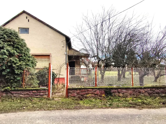 Eladó ház Ábrahámhegy 72 nm